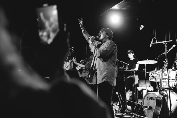 Ephemeral Architectures: Designing The Live Concert Experience